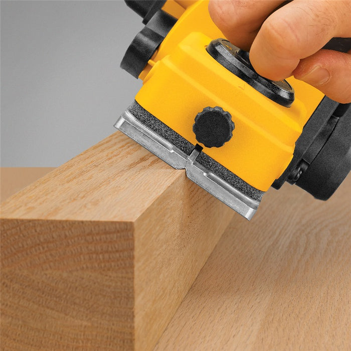 Buildmate x DEWALT 550W 82mm Electric Wood Planer Portable Woodworking Tool D26676-B1