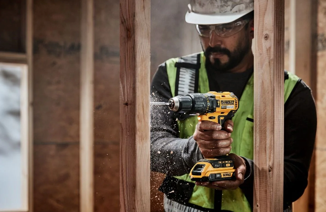BUILDMATE x DEWALT 20V Max Brushless Hammer Drill Driver | 13mm Chuck, 65Nm, 29,750 BPM DCD7781N-KR